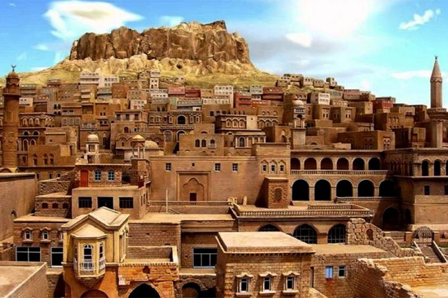 Mardin ve Midyat’ta taş evler ve şehir manzarası